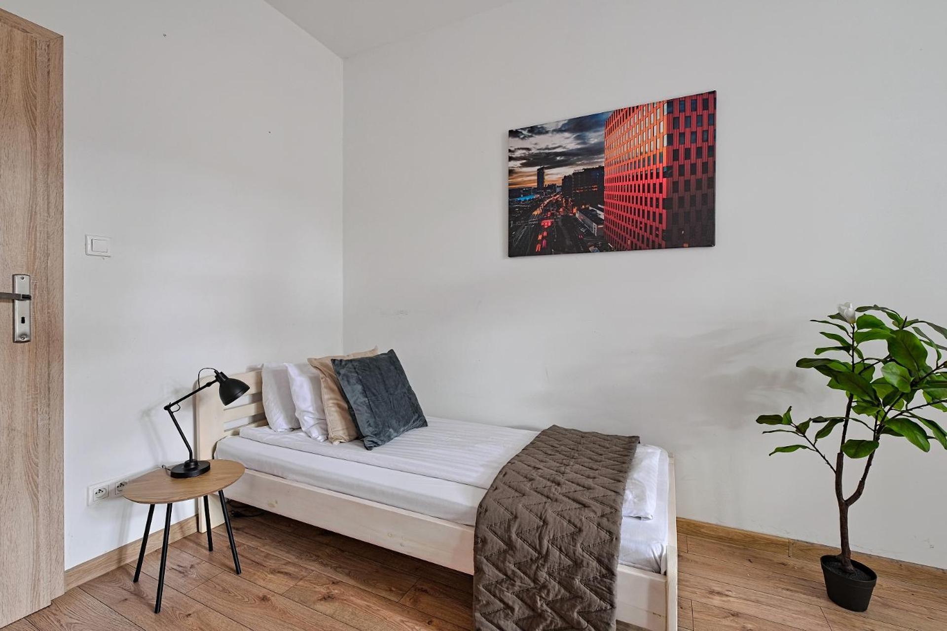 Golden Apartments/wiet8 *