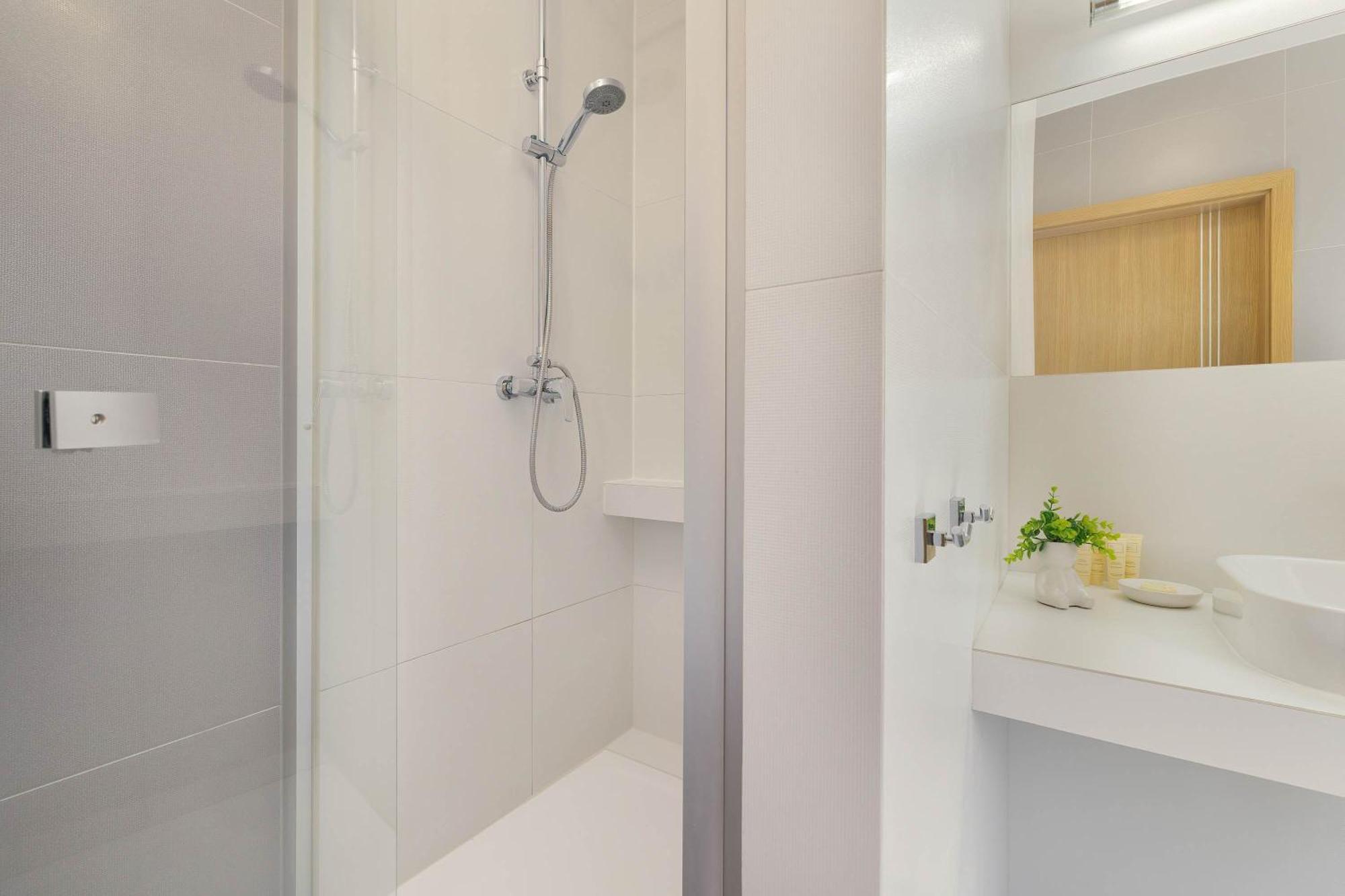 Apartment Grzegorzecka Family With Balcony & Parking Cracow By Renters