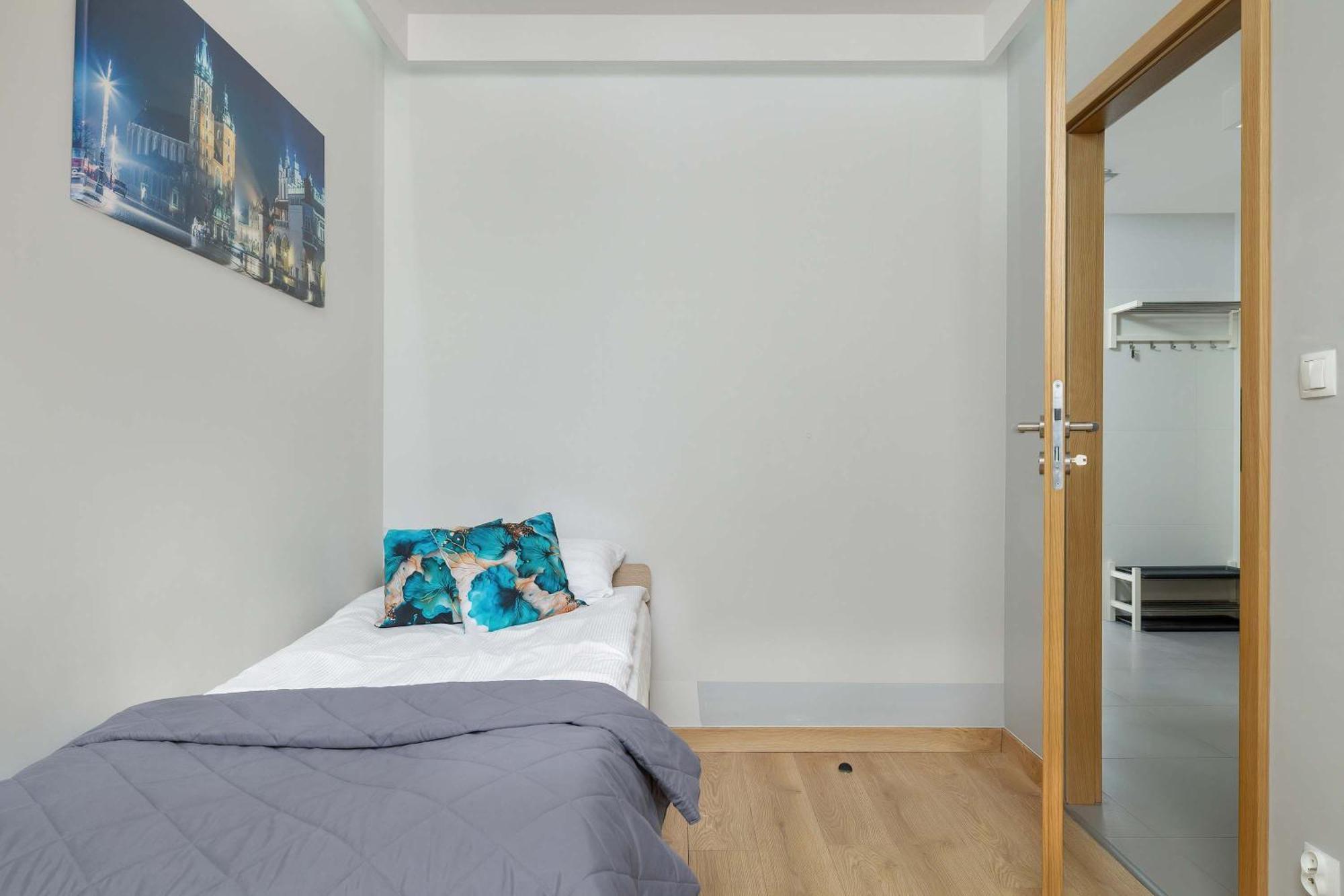 Apartment Grzegorzecka Family With Balcony & Parking Cracow By Renters Krakow