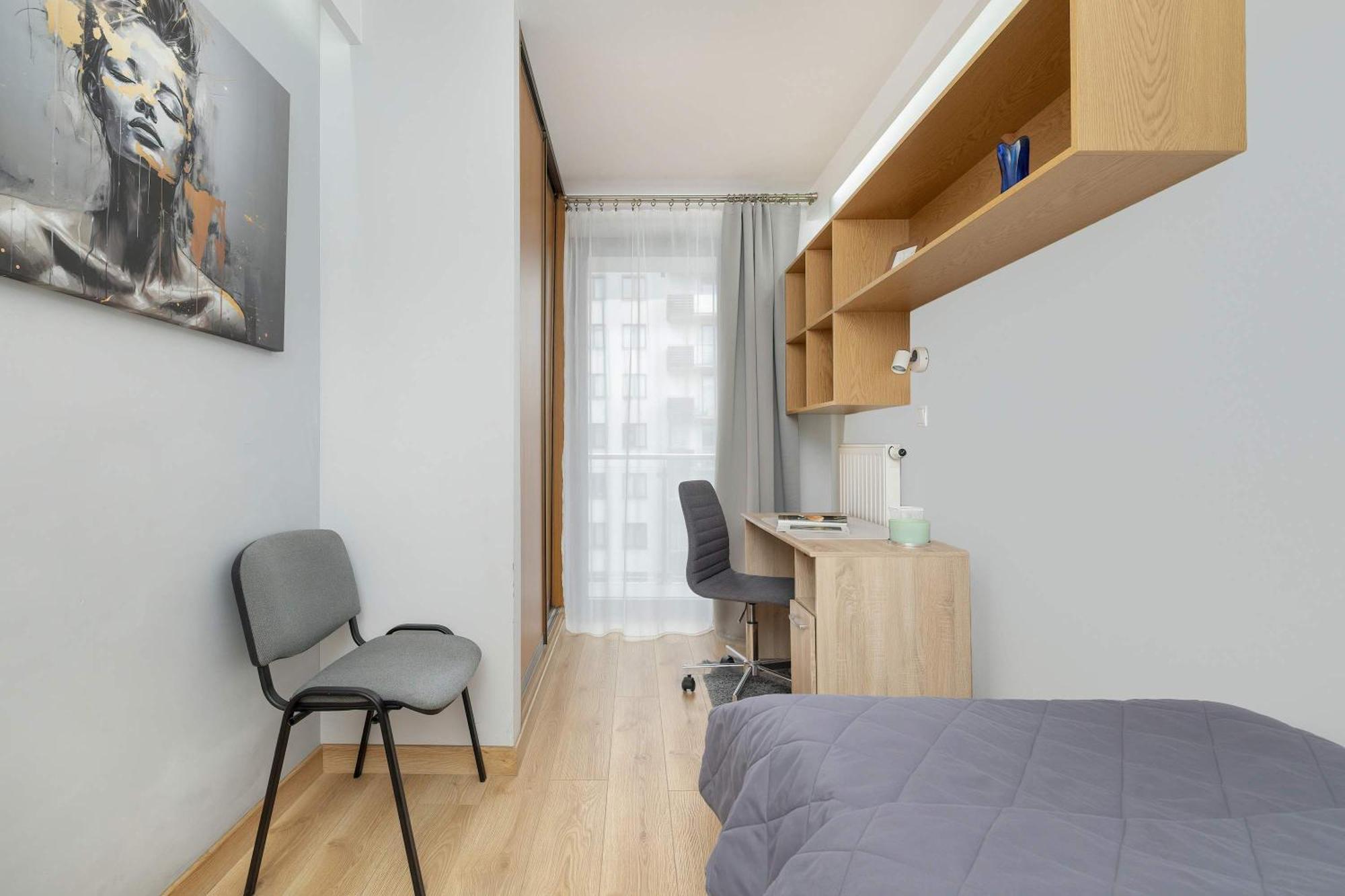 Grzegorzecka Family With Balcony & Parking Cracow By Renters Apartment *
