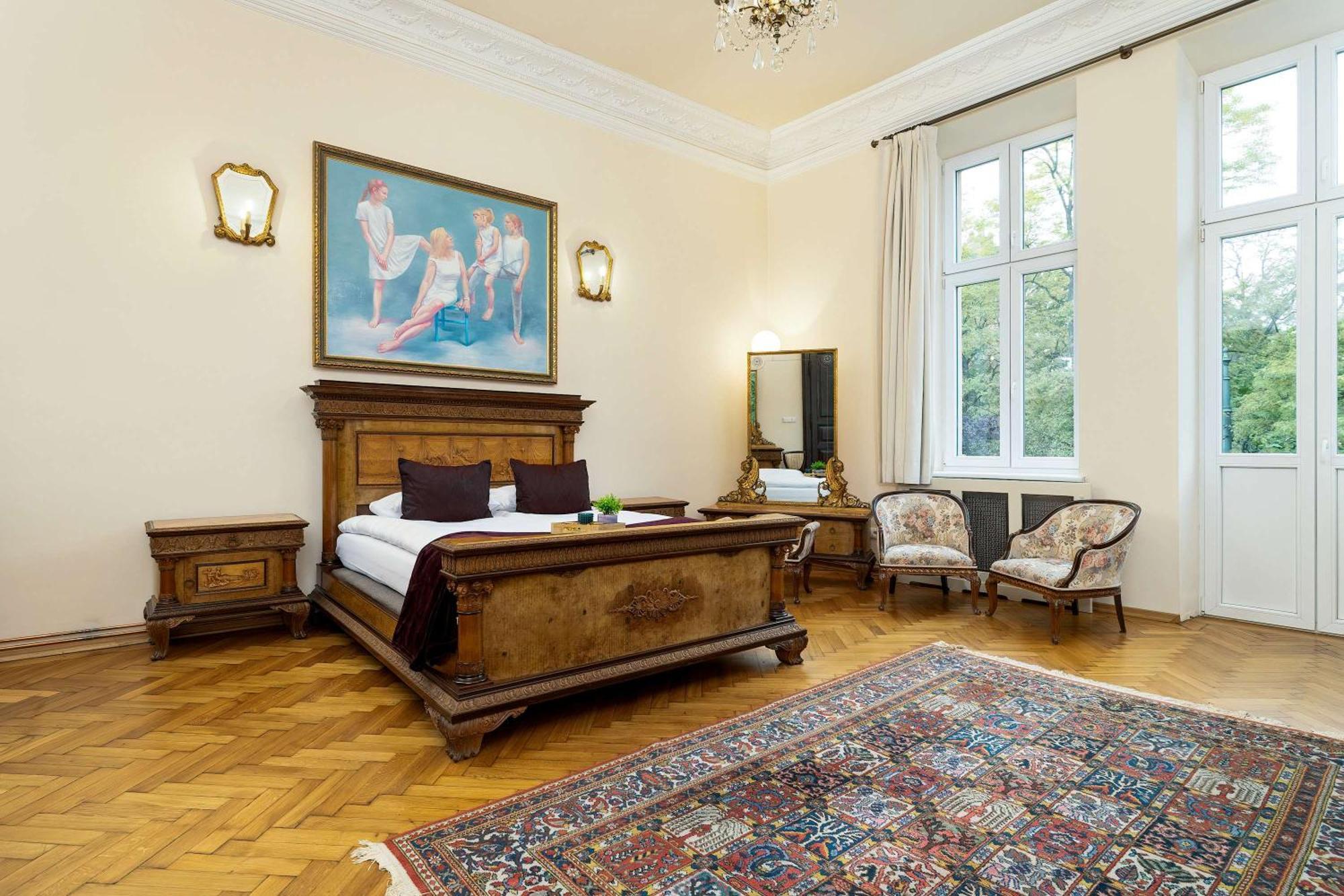 Efektowny I Przestronny W Centrum Krakowa Blisko Rynku I Parku By Renters Apartment Krakow
