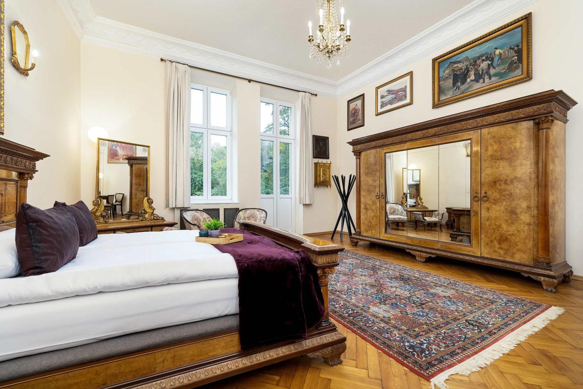 Efektowny I Przestronny W Centrum Krakowa Blisko Rynku I Parku By Renters Apartment