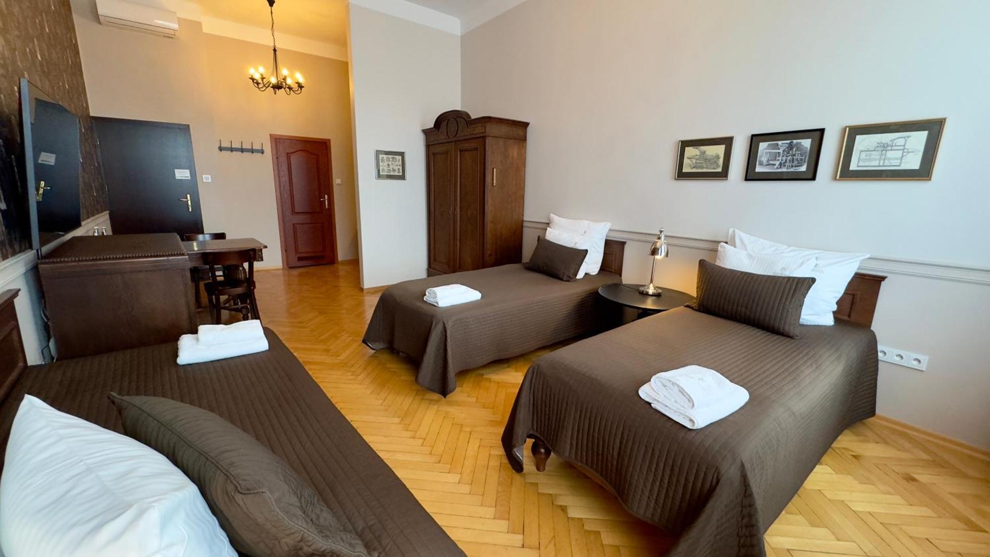Scharffenberg Main Square Apartment