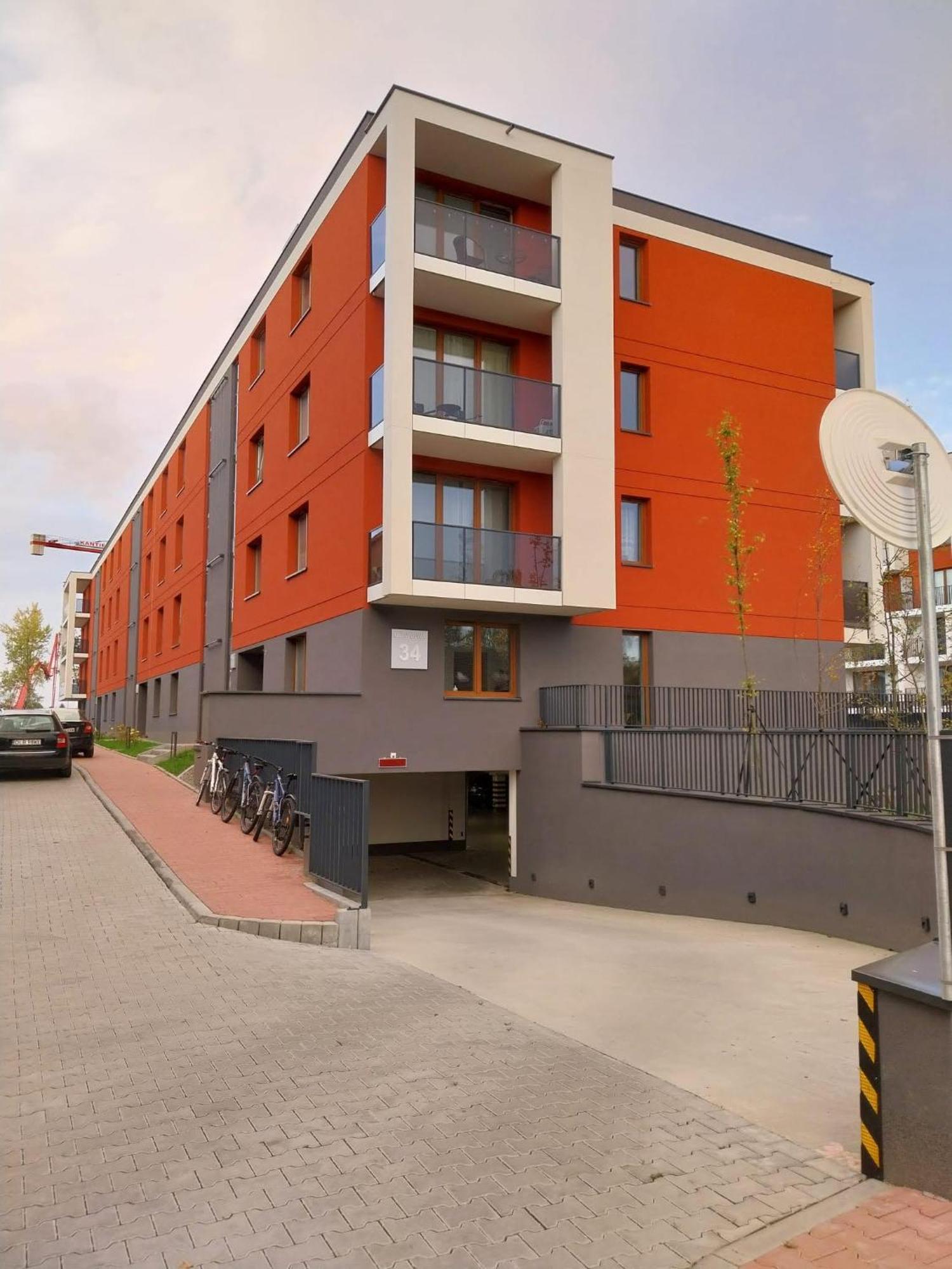Bazylek, Miejsce Parkingowe W Garazu Podziemnym Apartamento *