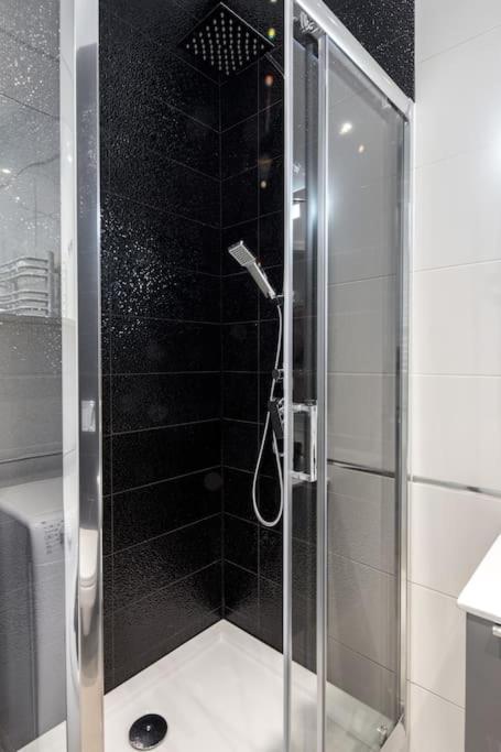 Apartment With Air Conditioning In The Heart Of Cracow Heart Krakow