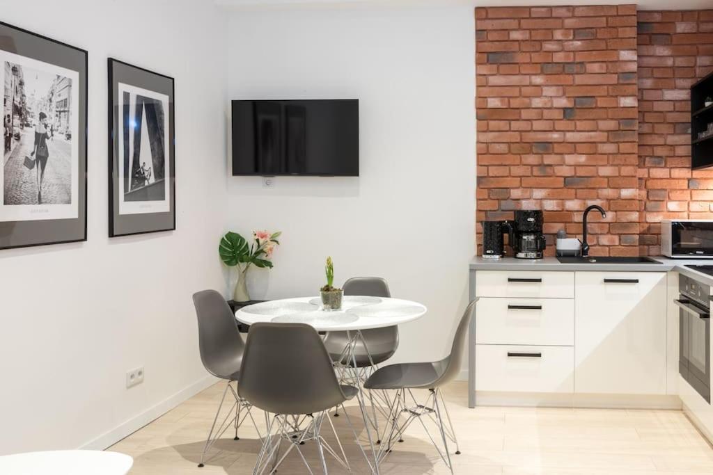 Apartment With Air Conditioning In The Heart Of Cracow Heart