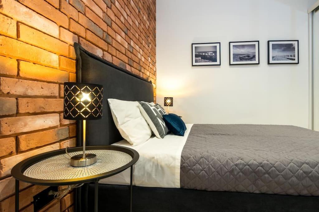 With Air Conditioning In The Heart Of Cracow Heart Apartment *
