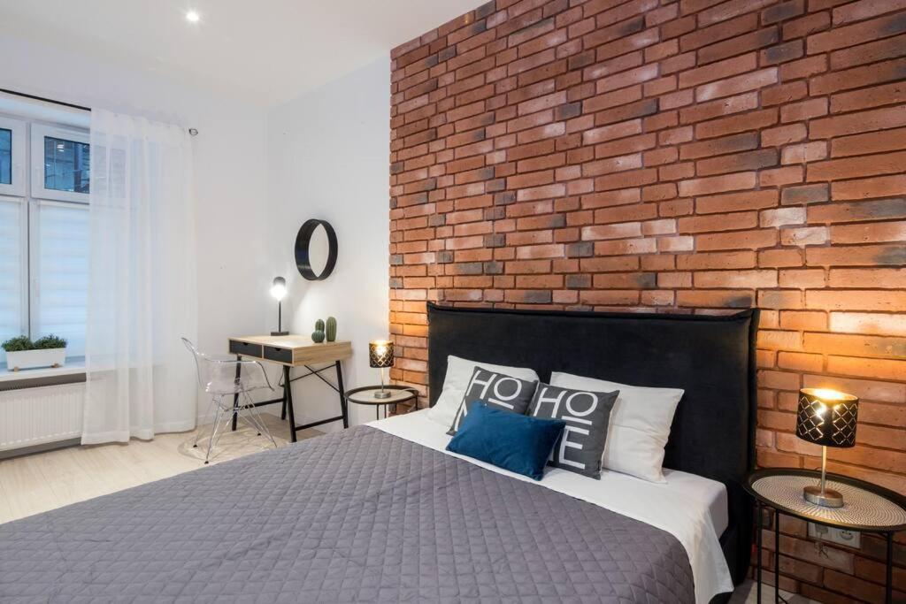 With Air Conditioning In The Heart Of Cracow Heart Apartment