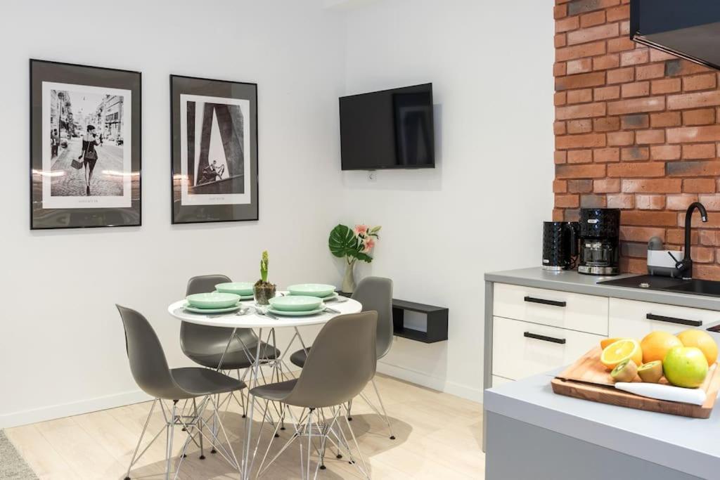 With Air Conditioning In The Heart Of Cracow Heart Apartment Krakow