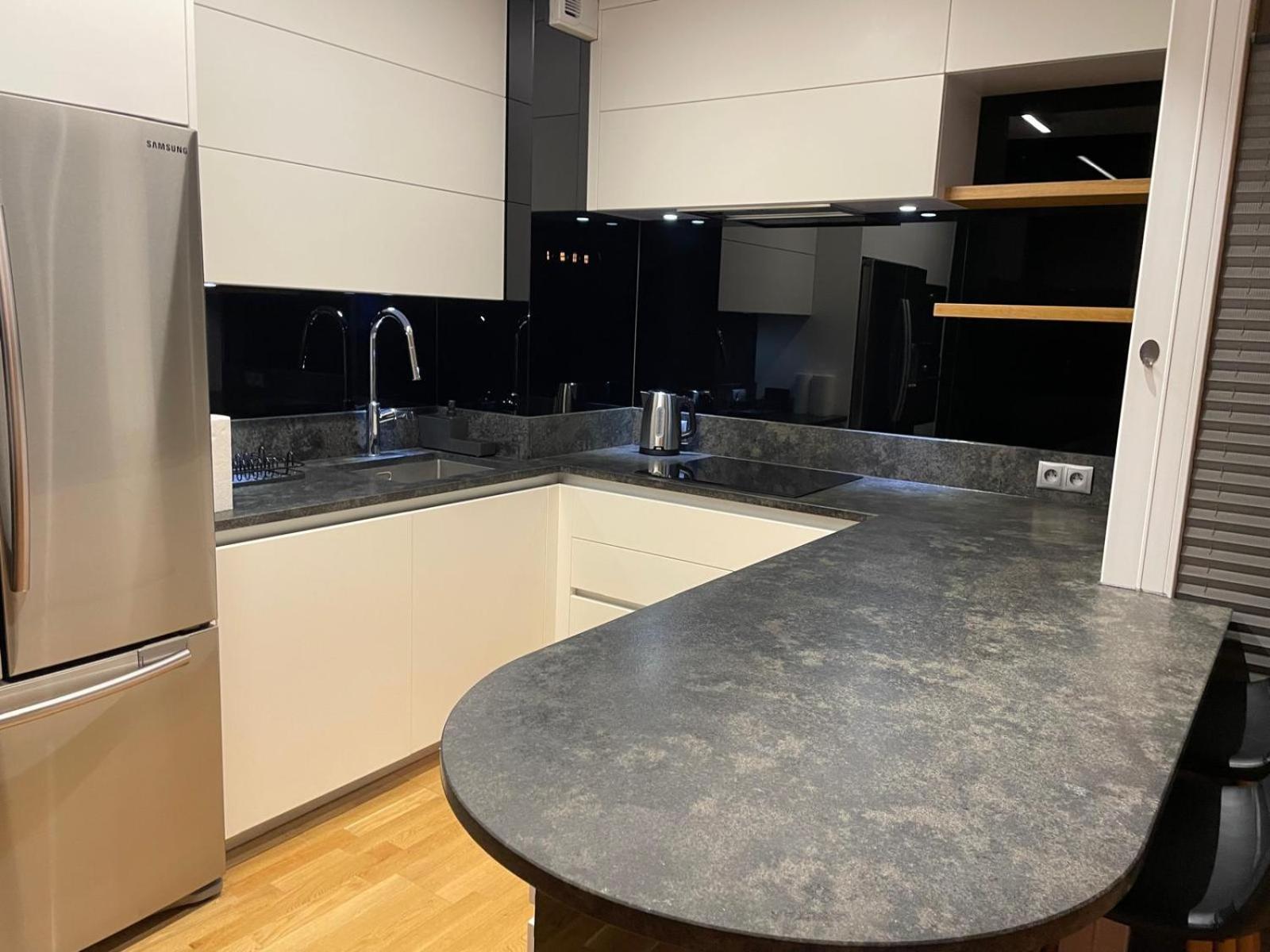 Apartment Comfortable With 2 Bedrooms And 2 Balconies On Borkowska Street