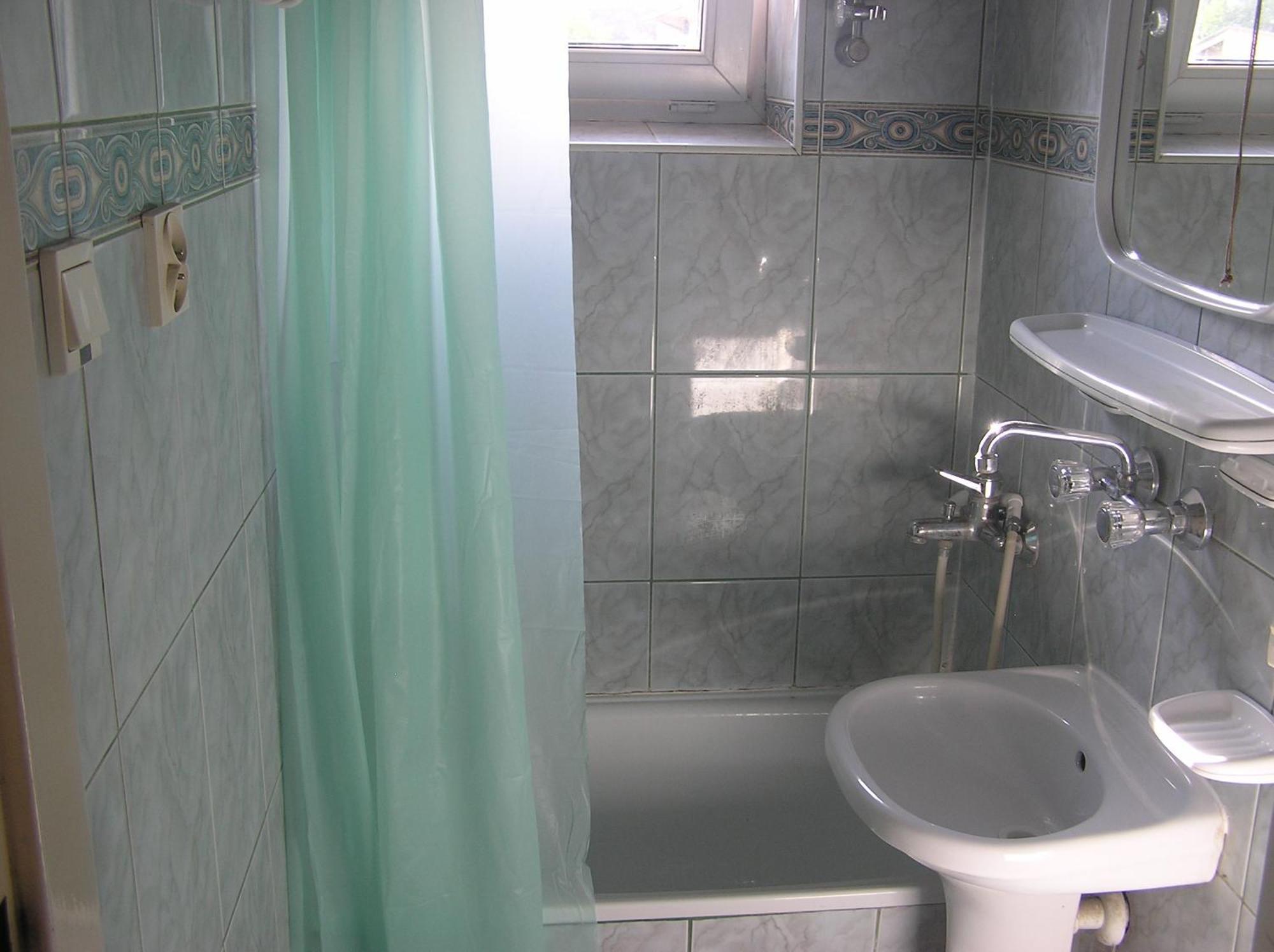 2d Mieszkanie Normalne Dwupokojowe Nieprzechodnie Halczyna 9 Alfa Apartment *