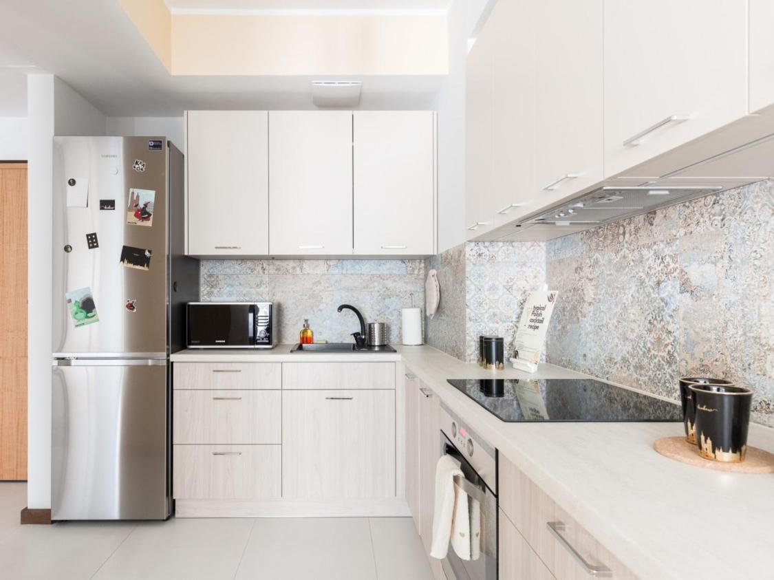 Rentplanet - Angel Plaza Apartament