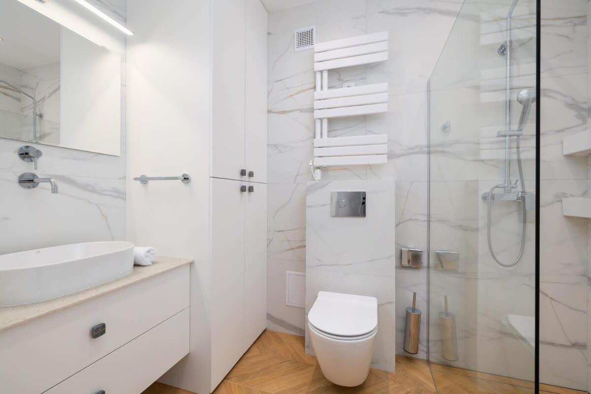 Apartment Warszauera Z Klimatyzacja Na Krakowskim Kazimierzu By Renters Krakow