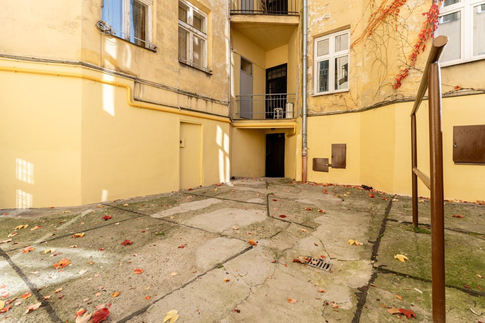 Main Square Homely Apartment