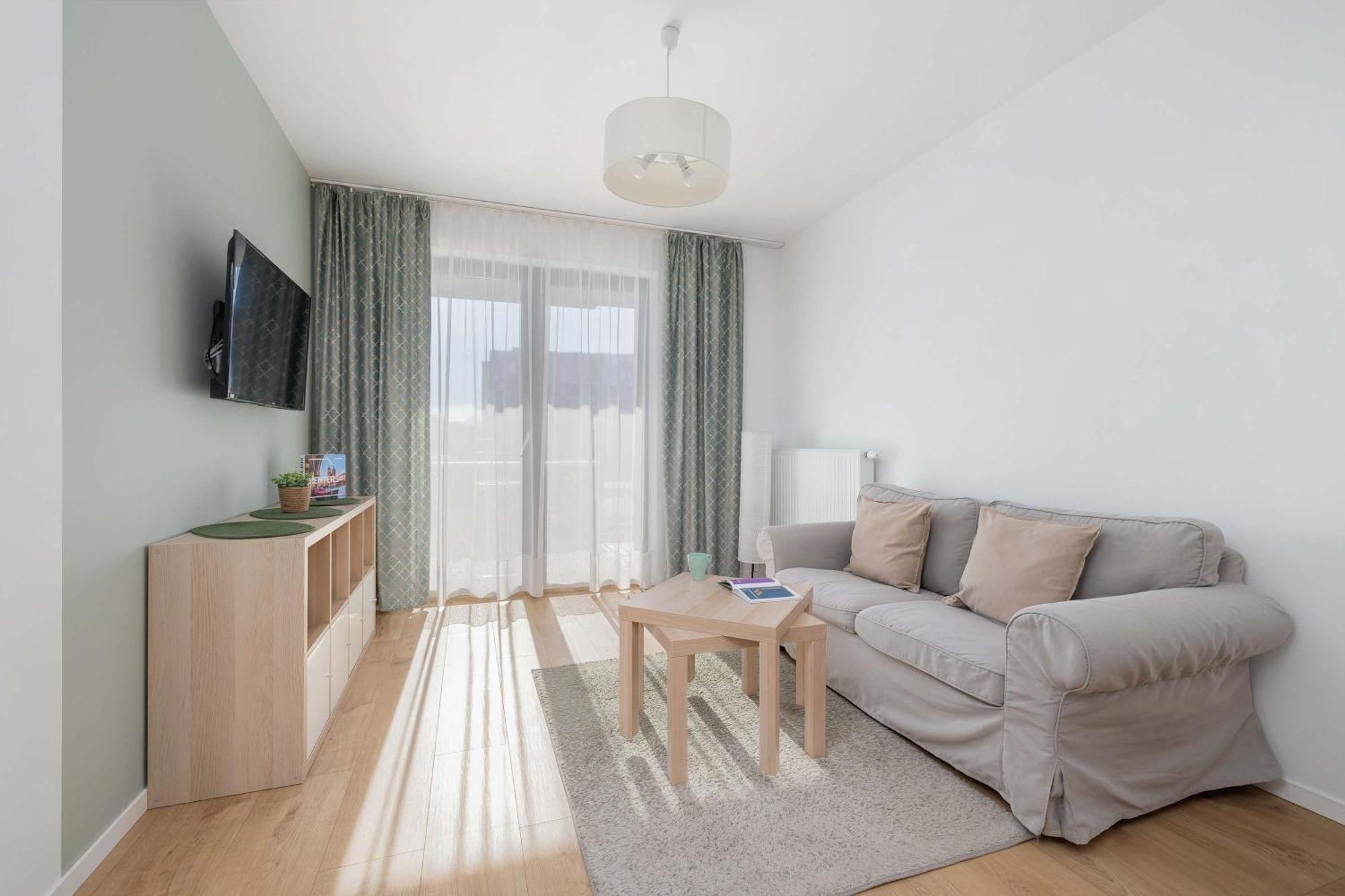 Modern With Parking Near Tauron Arena By Renters Apartment Krakow