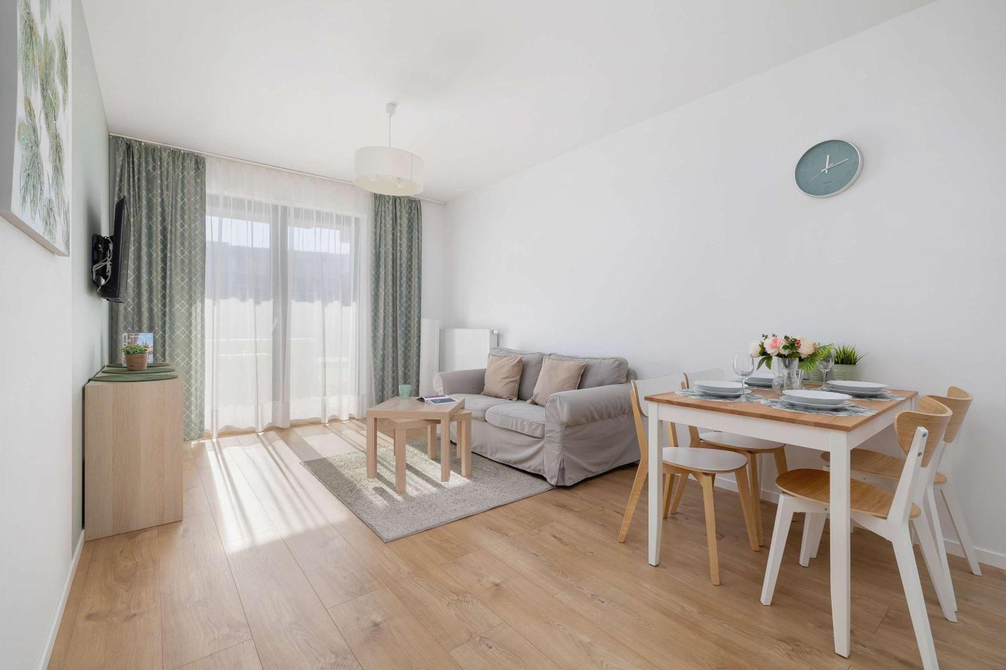 Modern With Parking Near Tauron Arena By Renters Krakow