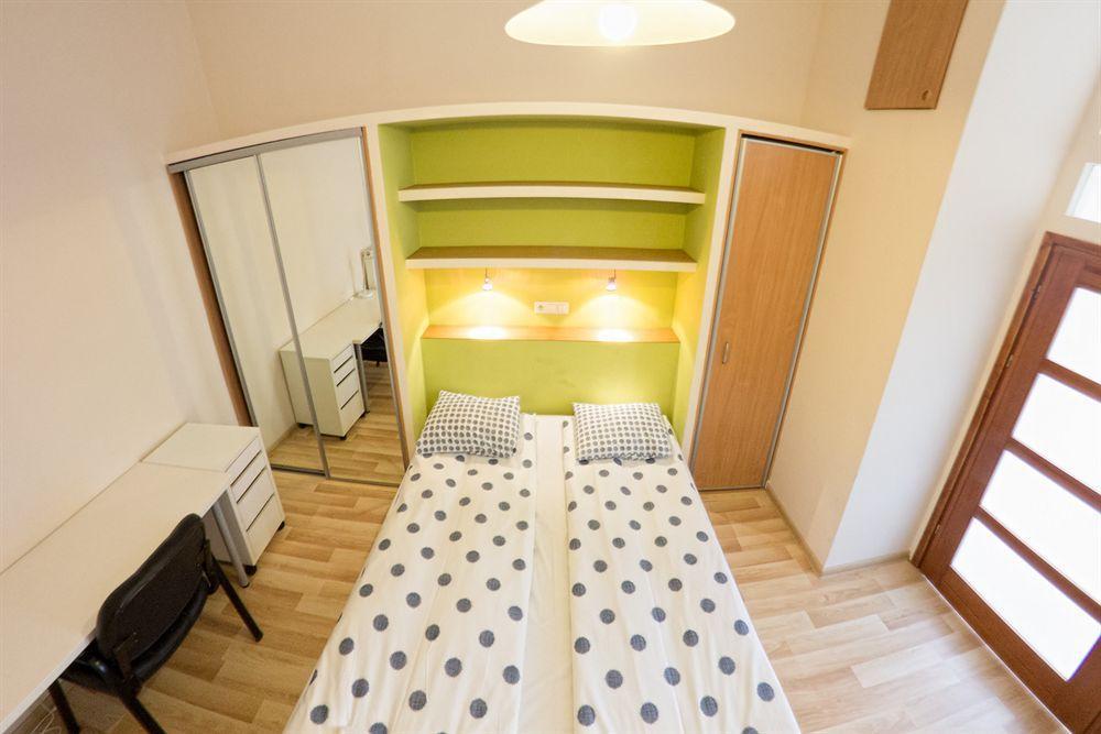 Nocny Apartment