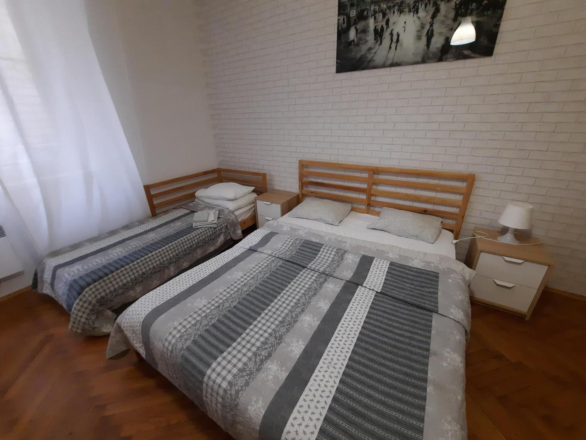 Lorf Hostel&apartments Hostel
