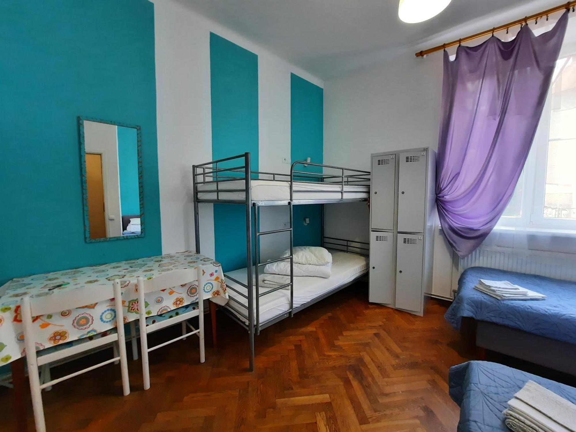 Hostel Lorf Hostel&apartments *