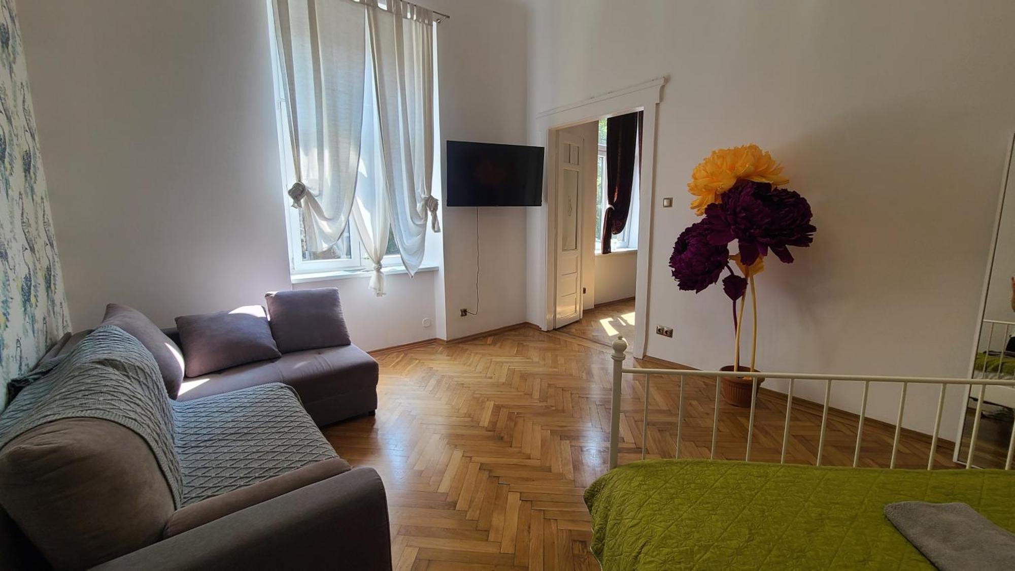 Lorf Hostel&apartments *