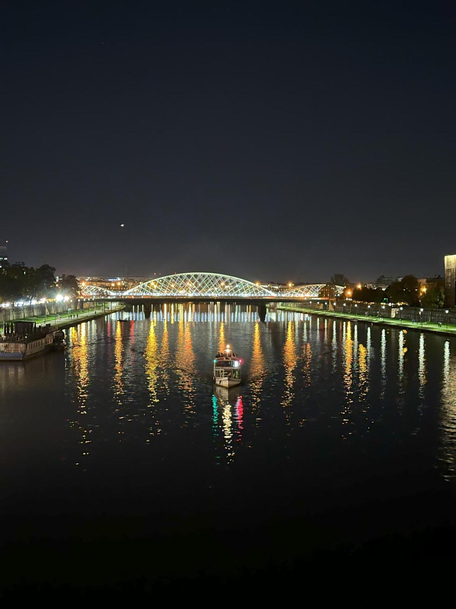 Premium Studio At The River
