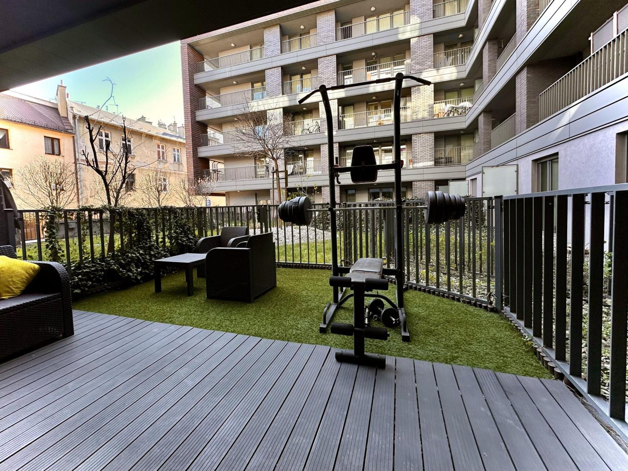 Premium Studio At The River