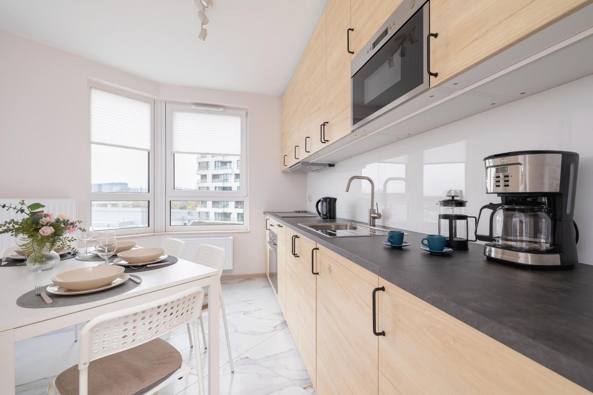 Apartment Cozy Laszkiewicza With Parking By Renters