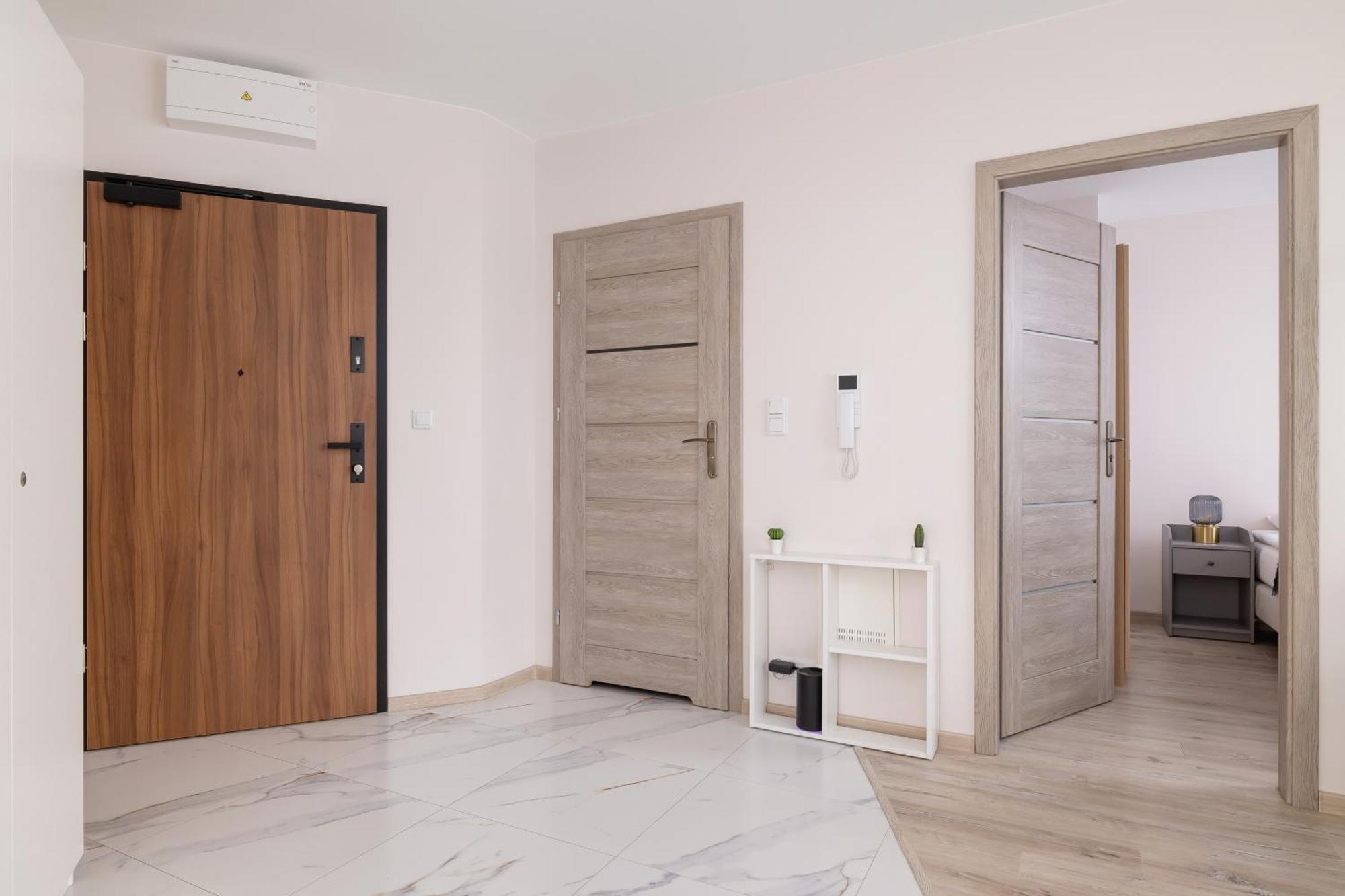 Apartment Cozy Laszkiewicza With Parking By Renters
