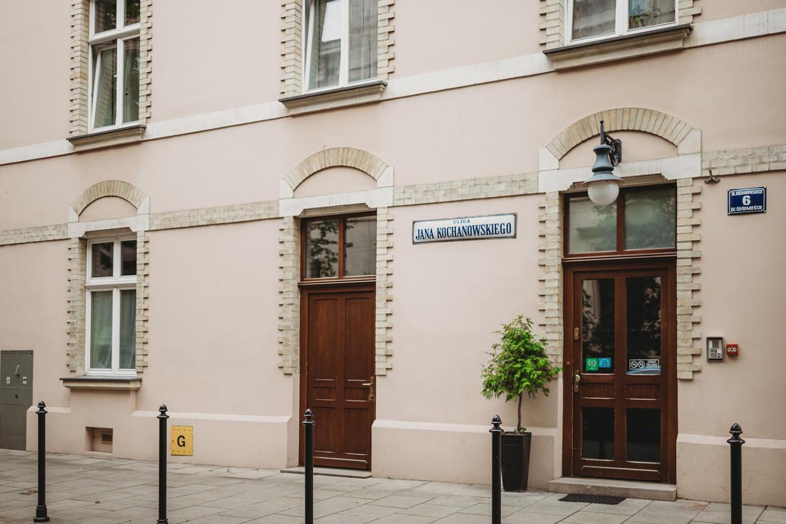 Antique Old Town Apartment *