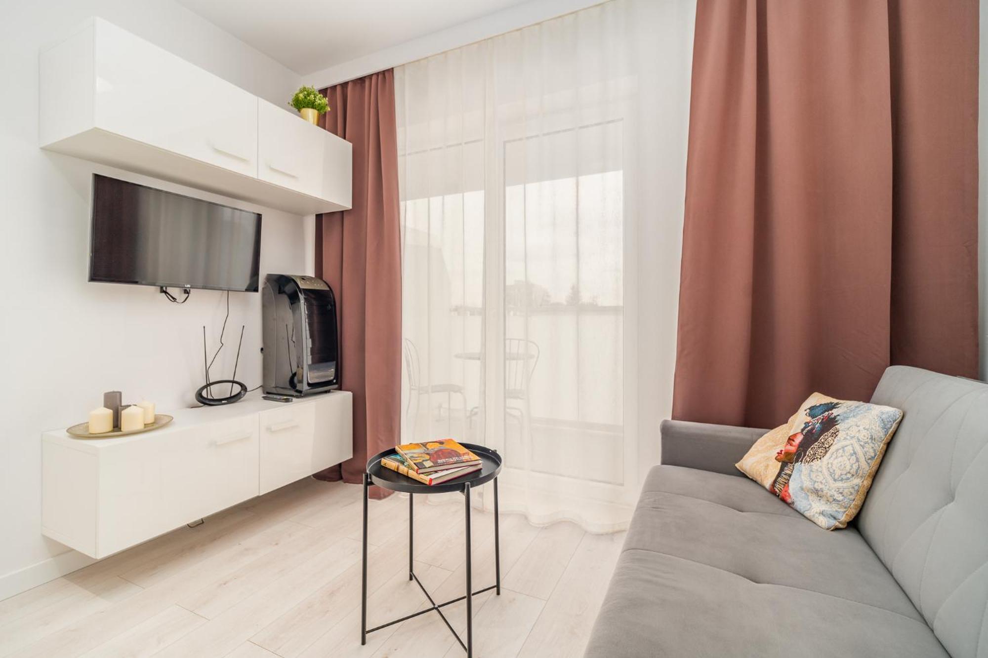 Apartment Pradnik Czerwony - Balcony, View - By Rentujemy *