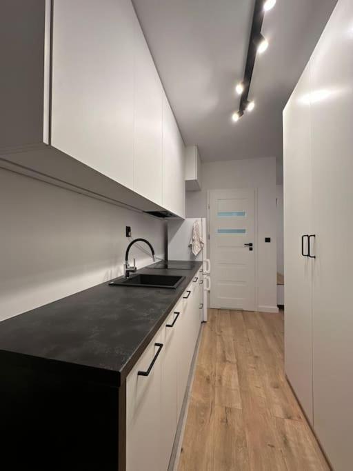 Nowoczesny Z Ogrodem Apartament