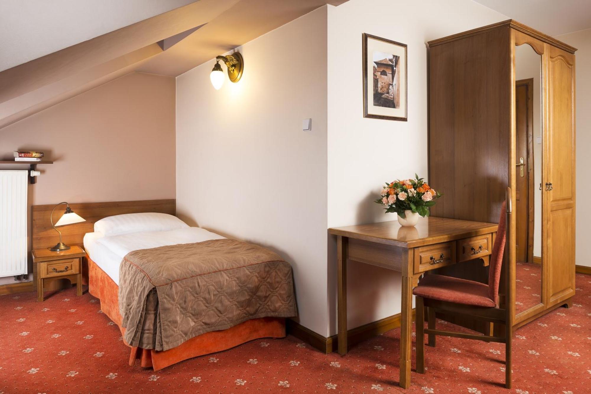 Regent Hotel 3*