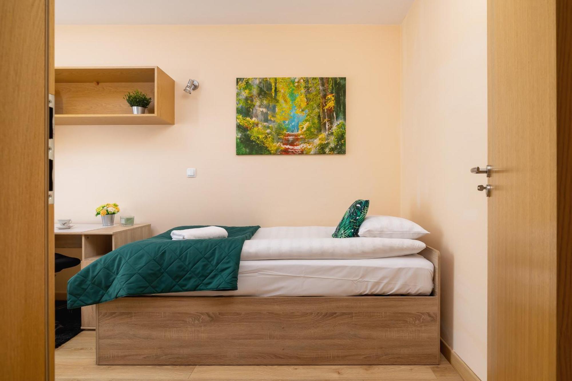 Apartment Grzegorzecka Family With Balcony & Parking Cracow By Renters Krakow