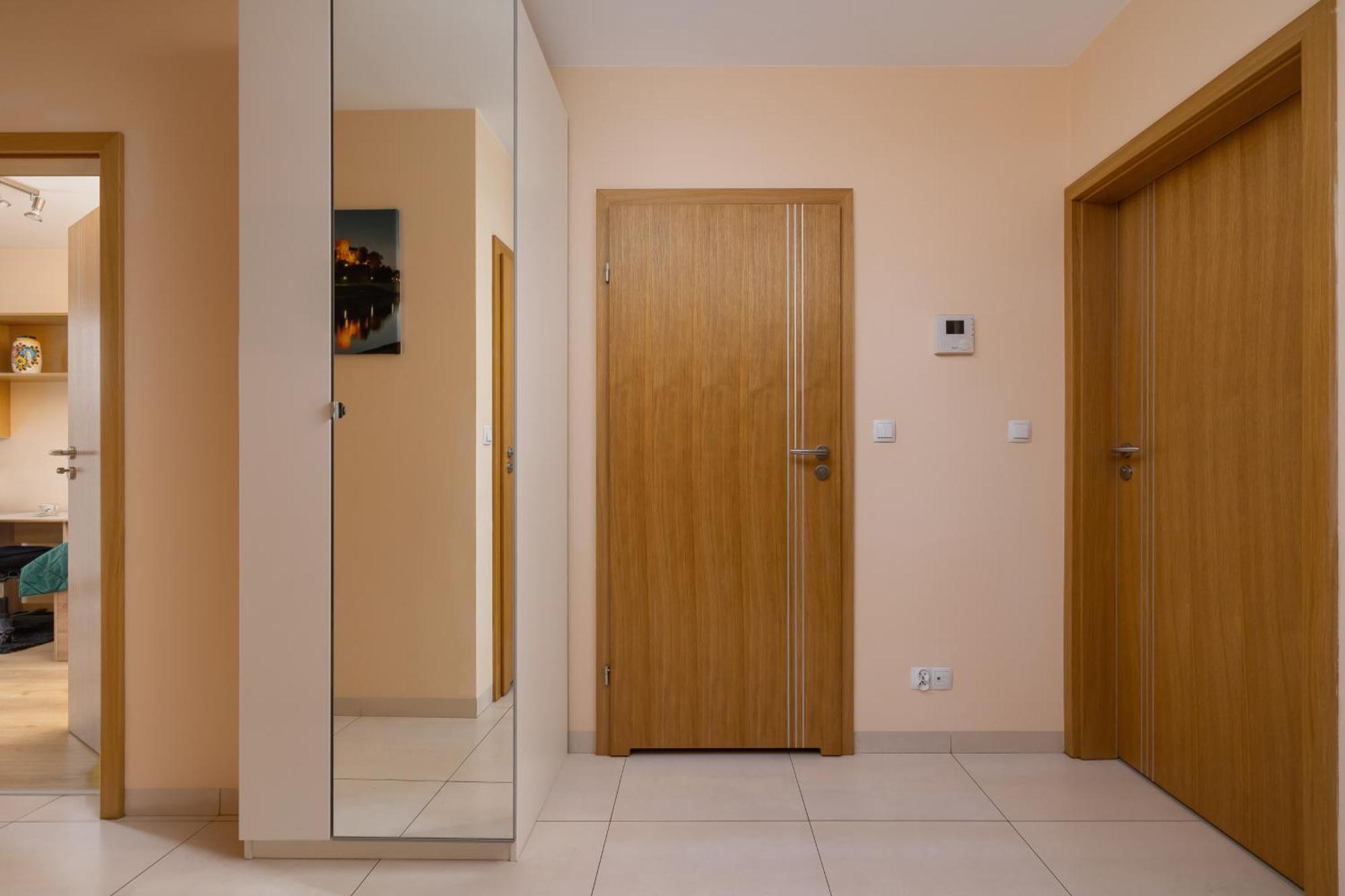 Grzegorzecka Family With Balcony & Parking Cracow By Renters Krakow