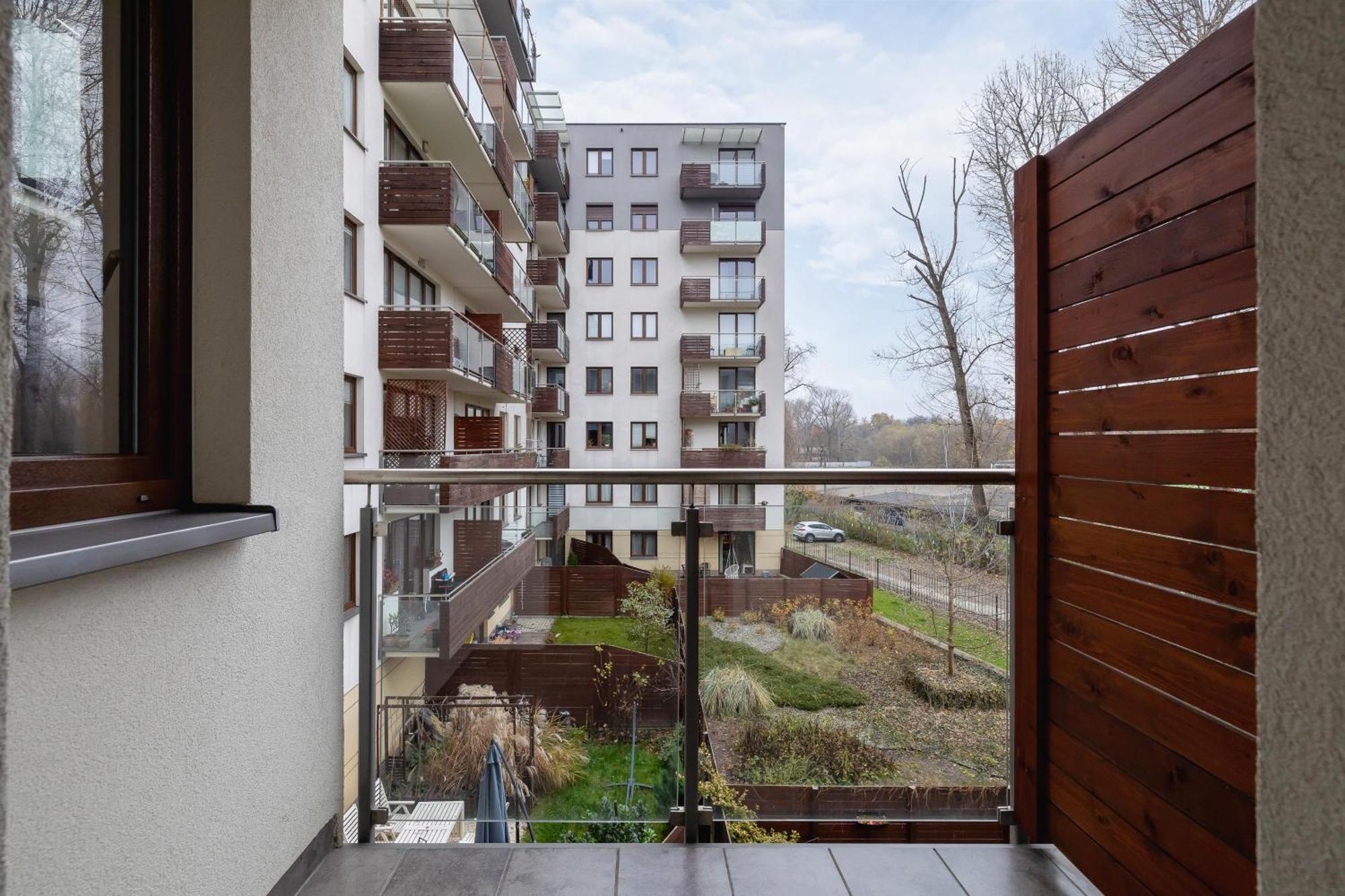 Grzegorzecka Family With Balcony & Parking Cracow By Renters