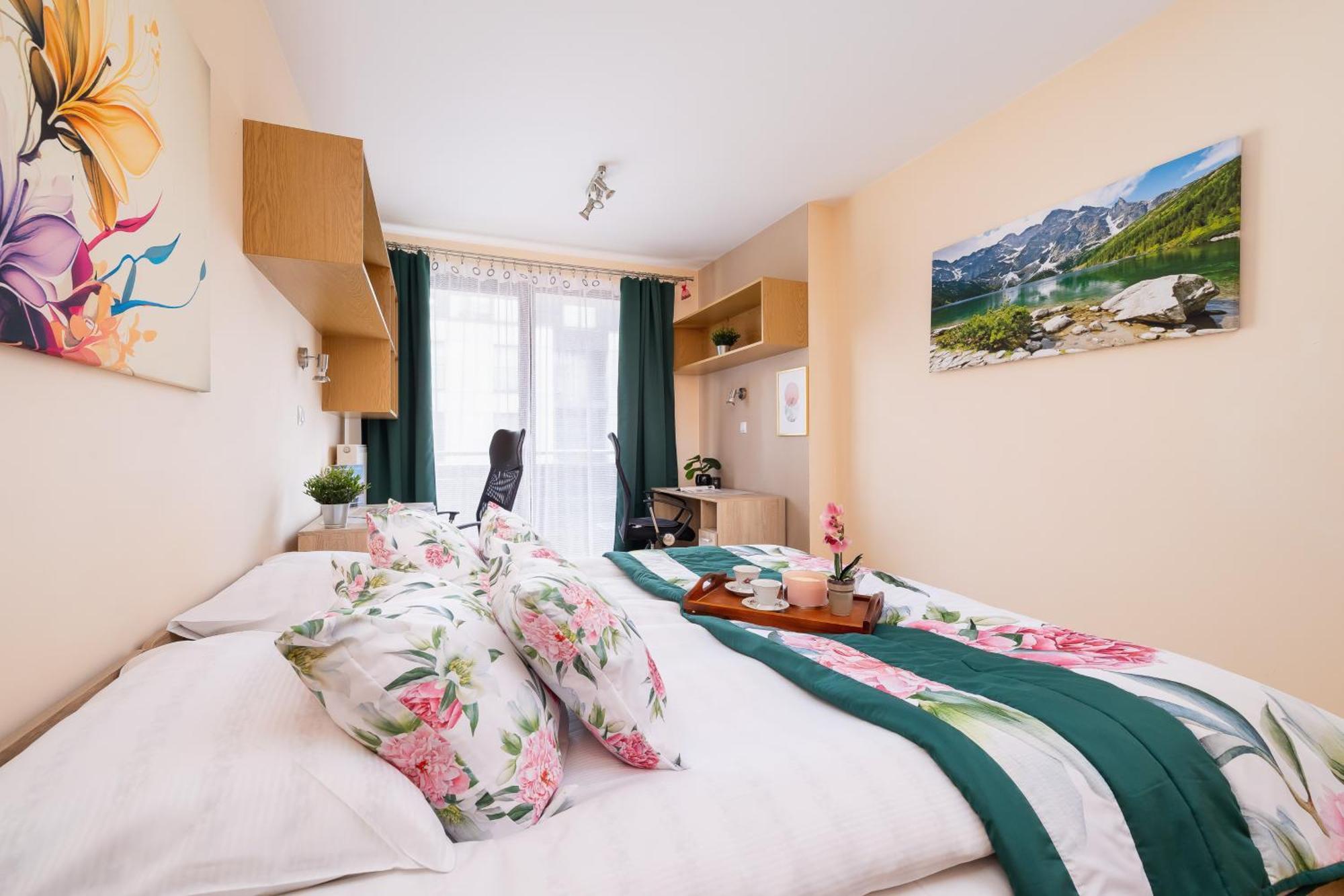 Apartment Grzegorzecka Family With Balcony & Parking Cracow By Renters