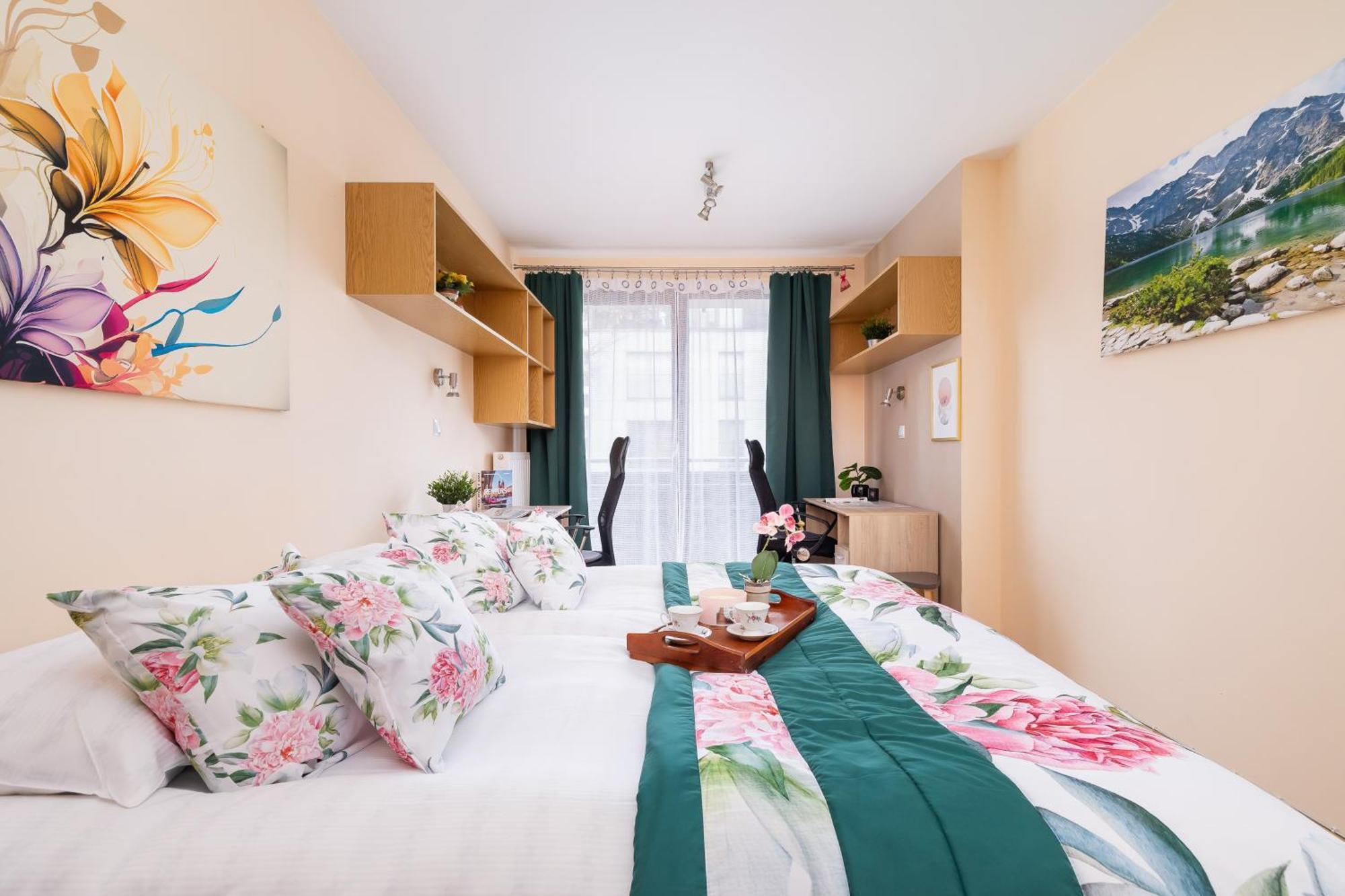 Grzegorzecka Family With Balcony & Parking Cracow By Renters *