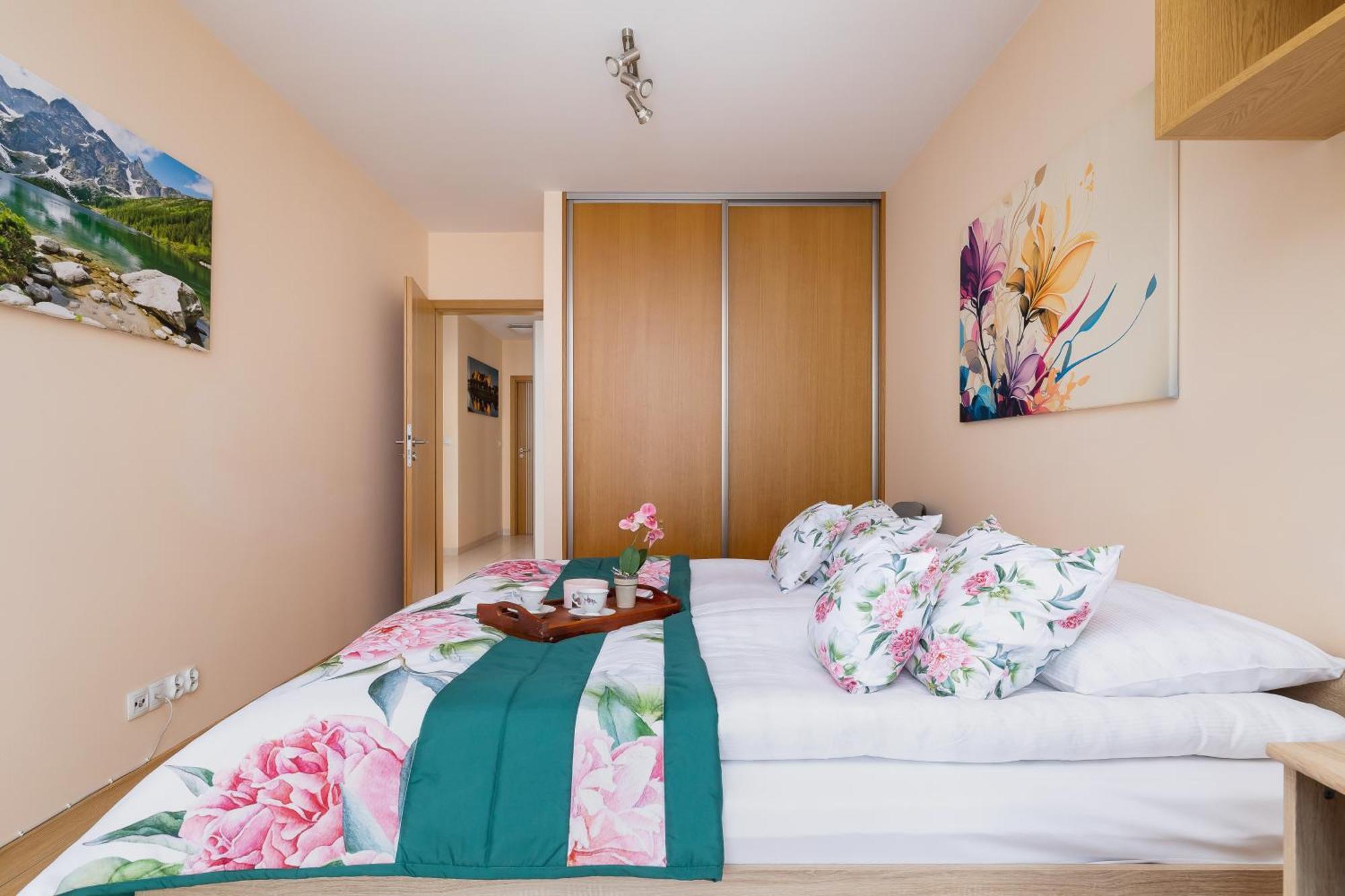 Apartment Grzegorzecka Family With Balcony & Parking Cracow By Renters *