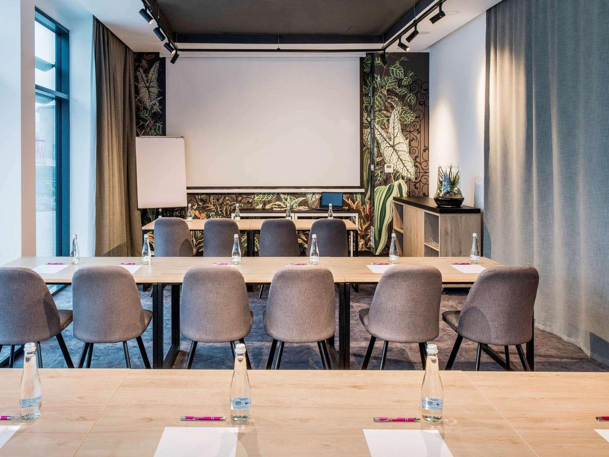 Hotel Ibis Styles East 3*