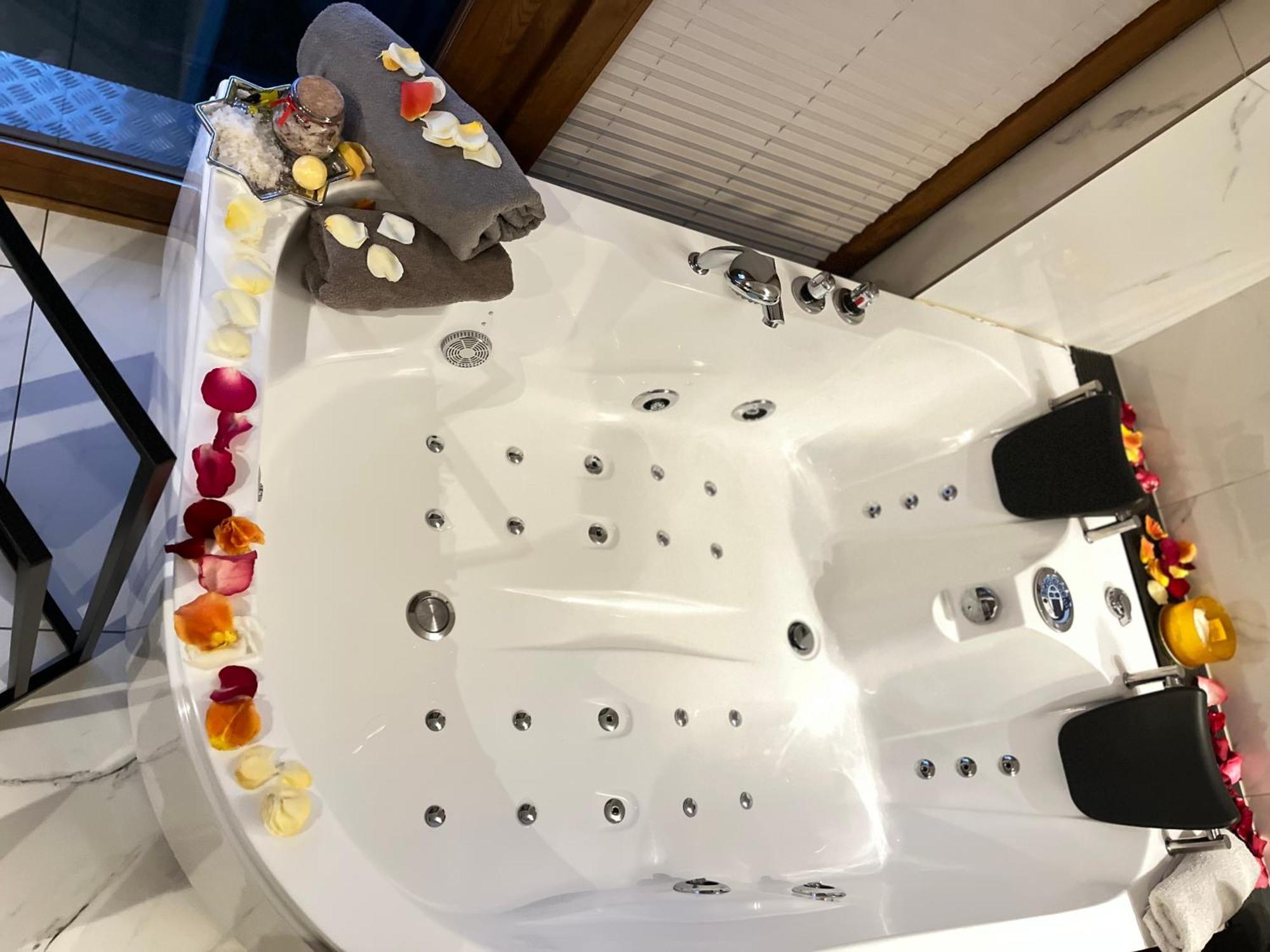 Jacuzzi Rakowicka Apartment
