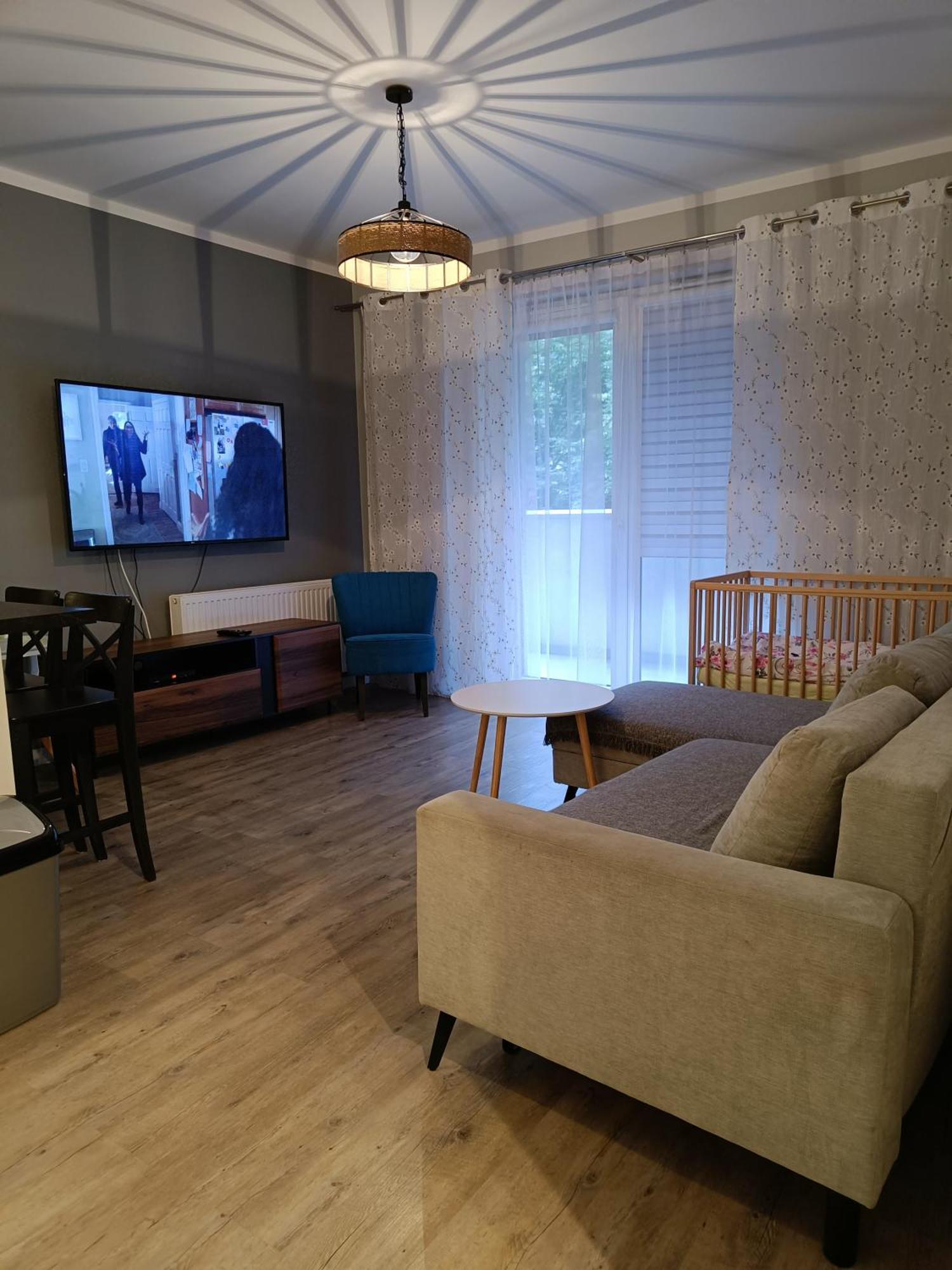 Uroczy Z Garazem Apartment