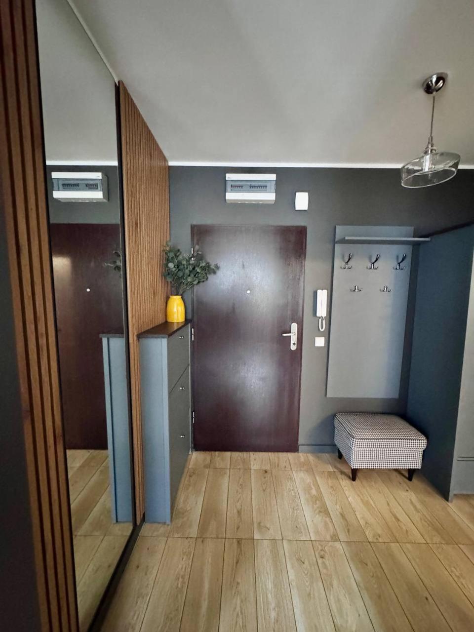 C- Home4U - Apartment With A City View Close To Aquapark, Parking In Secured Area *