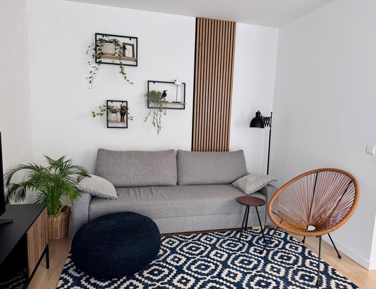 C- Home4U - Apartment With A City View Close To Aquapark, Parking In Secured Area Kraków