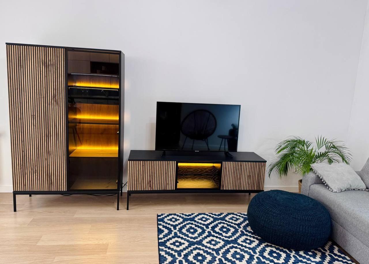 C- Home4U - Apartment With A City View Close To Aquapark, Parking In Secured Area *