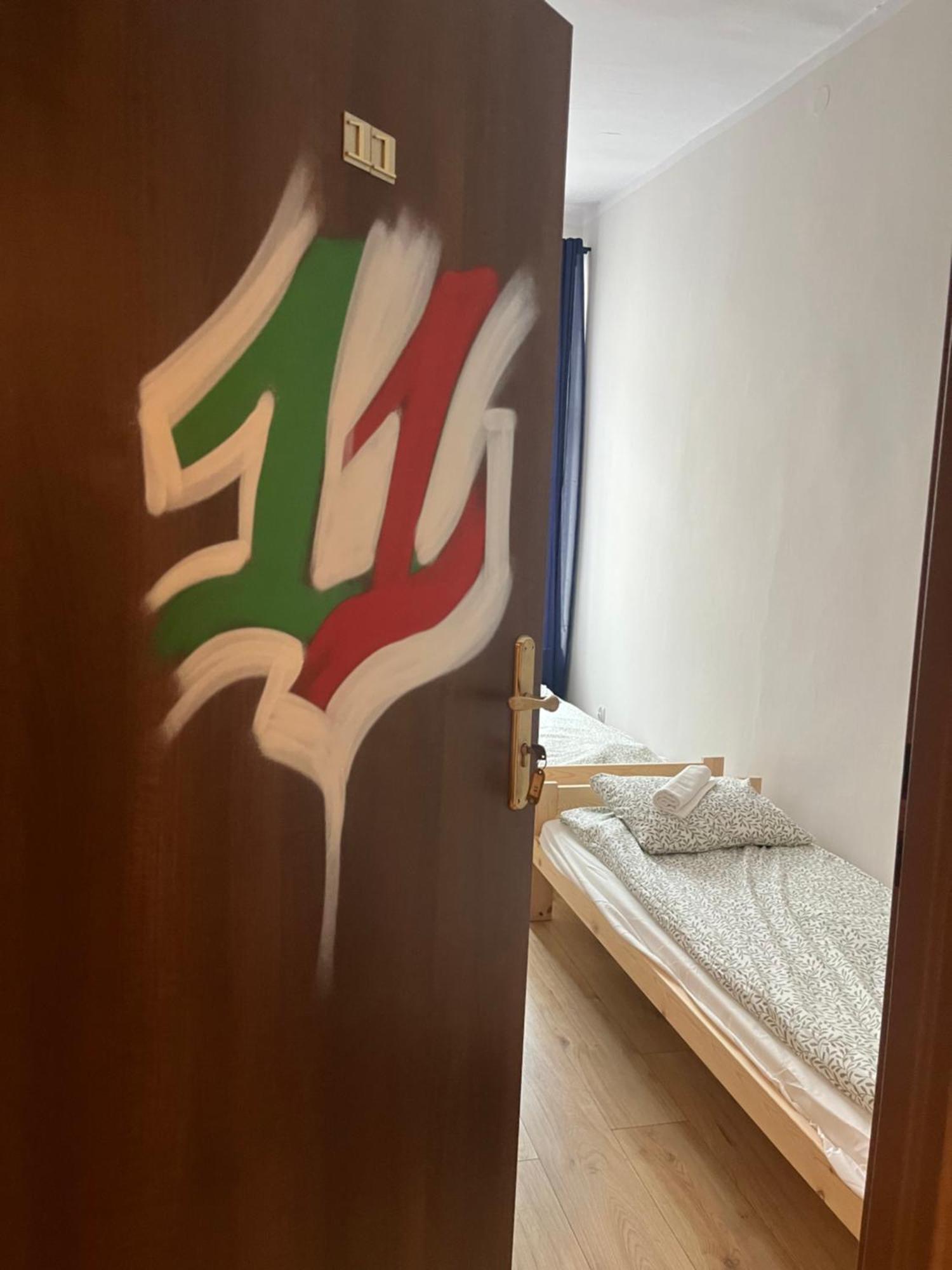 Hostel Graffiti