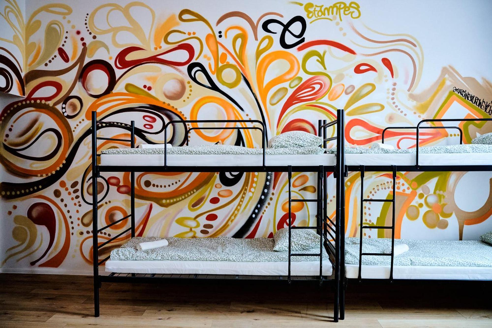 Graffiti *