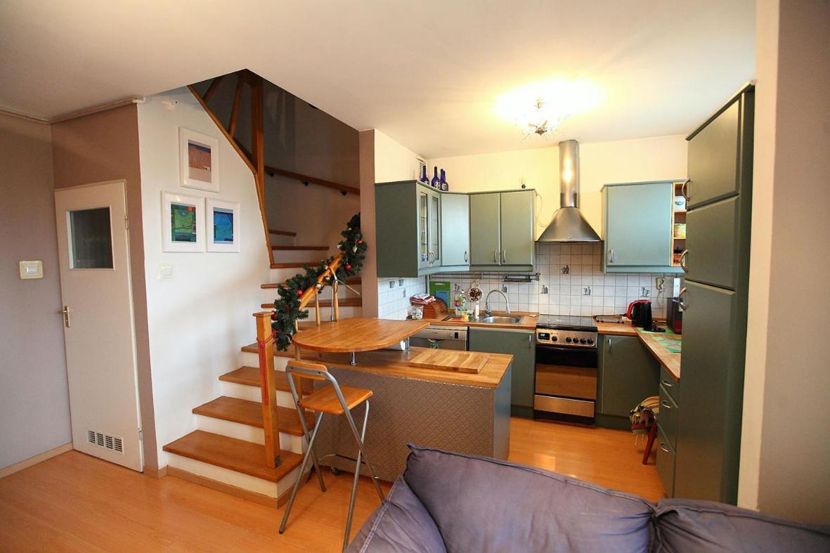 Large And Modern With Free Parking Spot Apartment *