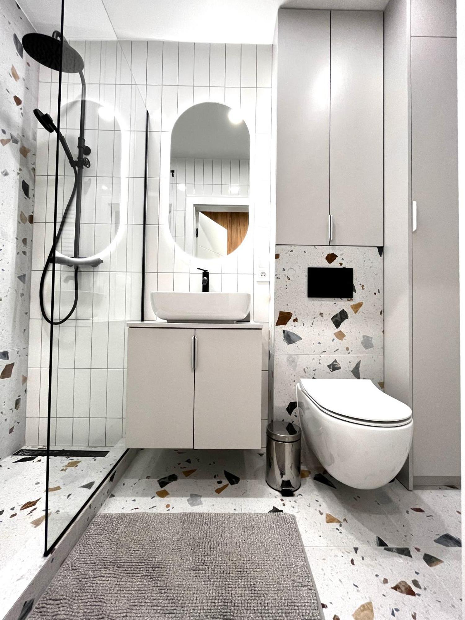 Modern Downtown Apartment Krakow