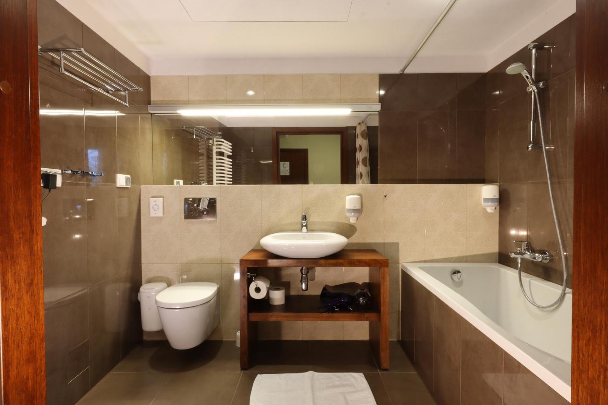 9 Aparthotel