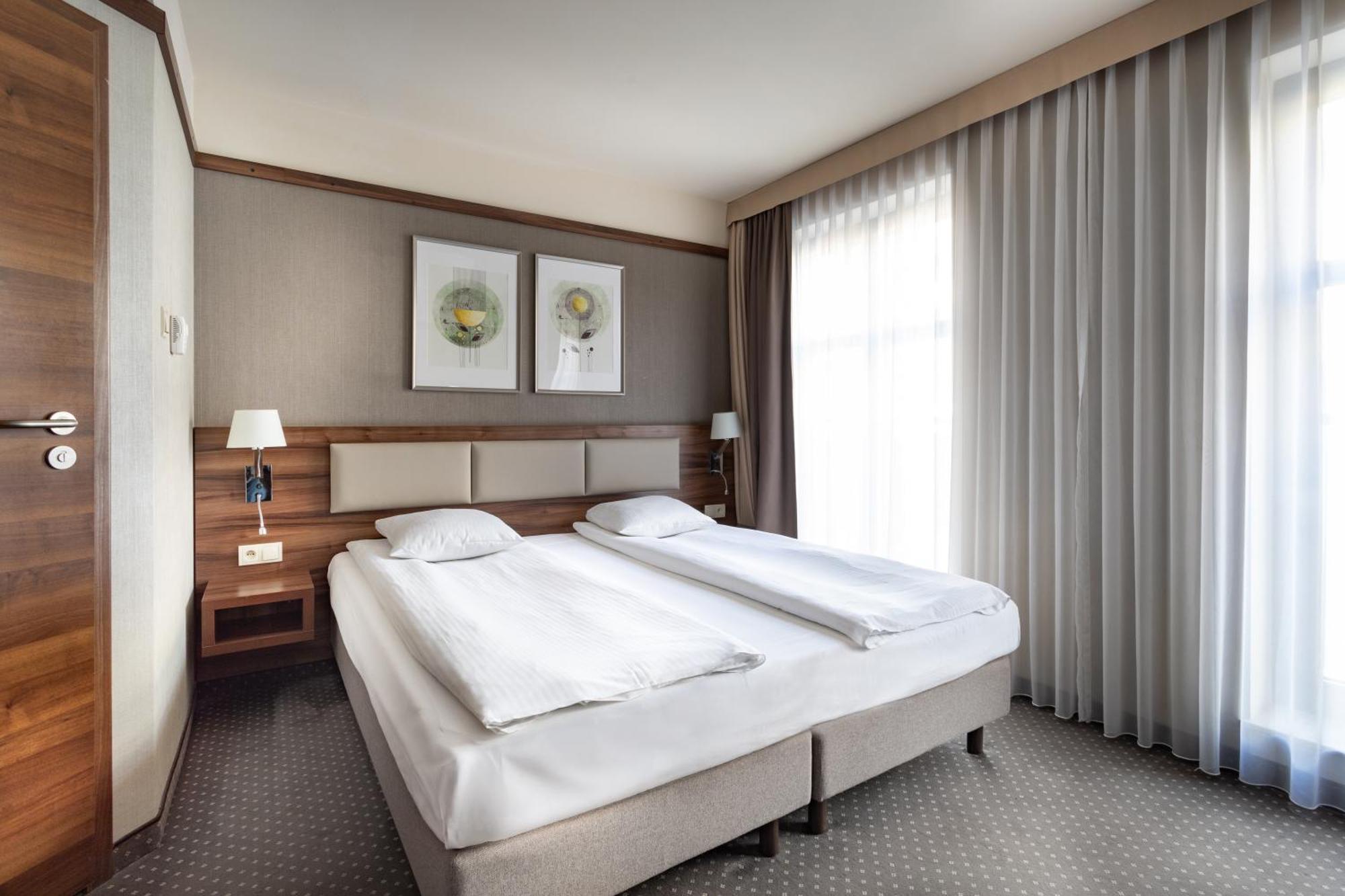 Hotel Golden Tulip Center